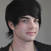 Adam Lambert cocheteaza cu Twilight Eclipse (video)