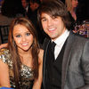 Justin Gaston si Miley Cyrus