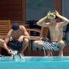 Bill si Tom Kaulitz la plaja