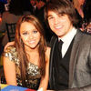 Miley Cyrus si Justin Gaston compun versuri impreuna