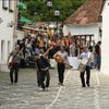 Bandidos, filmari Atunci cand esti tanar