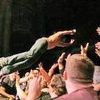 Iggy Pop renunta la stage diving, dupa ce s-a accidentat