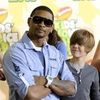 Justin Bieber ft Usher Somebody To Love videoclip