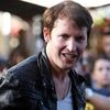 James Blunt le canta soldatilor din Afghanistan de Craciun