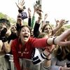 Top 6 artisti atacati de fani (video)