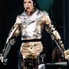 Michael Jackson, in duet cu fiul sau
