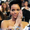 Rihanna isi vrea bijuteriile inapoi