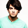 Joe Jonas, fan Johnny Depp si `Alchimistul`