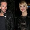 Telenovela continua! Chris Martin (Coldplay) s-a impacat cu Jennifer Lawrence 