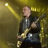 Viv Campbell, chitaristul Def Leppard, a fost fortat sa ia o pauza din cauza revenirii cancerului