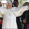 Papa Benedict, in `casa` cu Guns N` Roses si Marilyn Manson
