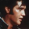 Suvita din parul lui Elvis Presley, vanduta pentru 15.000 de dolari