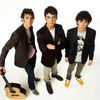Jonas Brothers, invitati de Stevie Wonder la House Full of Toys