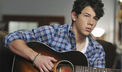 Videoclip Nick Jonas and The Administration Nick Jonas and the Administration - Who I am