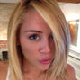 Miley Cyrus blonda