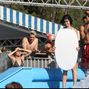 Katy Perry si-a expus posteriorul la piscina