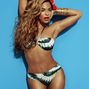 Beyonce in  costum de baie pentru H&M