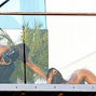 Rihanna - sedinta foto in fundul gol